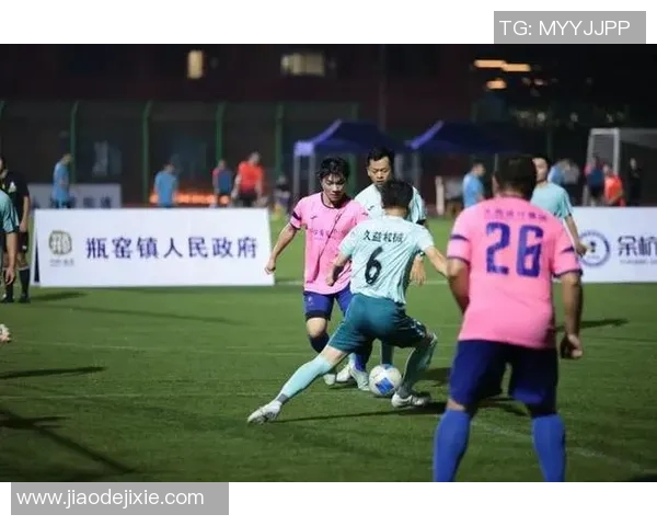 广州足球队团队协作的变革与挑战:热议足球的未来发展之路 广州足球队团队协作的变革与挑战:热议足球的未来发展之路